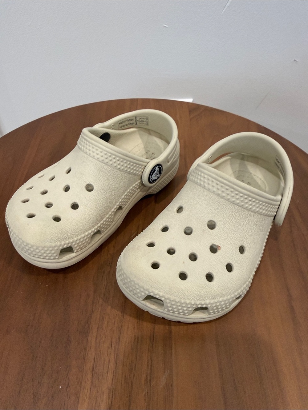 CROCS Kids Classic Clog in Beige
